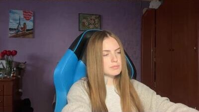 silksinner_ public webcam profile photo 7