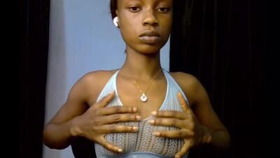 slim_petitqueen public webcam profile photo 4