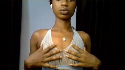 slim_petitqueen public webcam profile photo 5