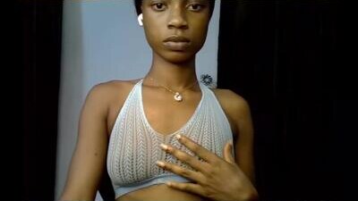 slim_petitqueen public webcam profile photo 6