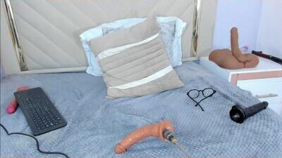 slut_milf1_ public webcam profile photo 9