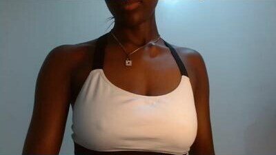 sly_rose public webcam profile photo 10