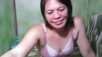 smilinglady27 public webcam profile photo 5