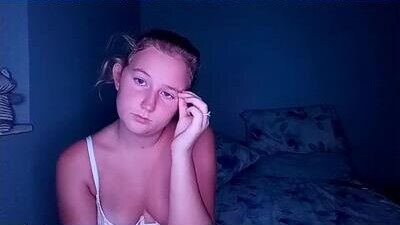 sneakylildevils public webcam profile photo 7