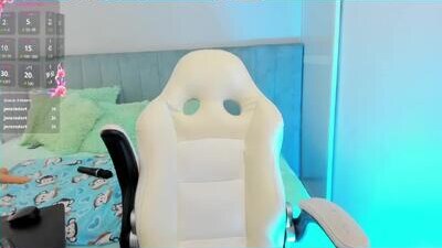 sofi_little2 public webcam profile photo 8