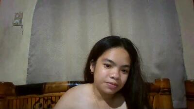 sofia_587145 public webcam profile photo 4