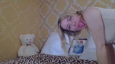 softy_aura public webcam profile photo 9