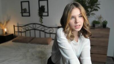 sona_rise public webcam profile photo 2