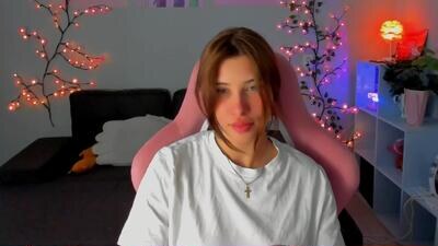 sonyamalish public webcam profile photo 3