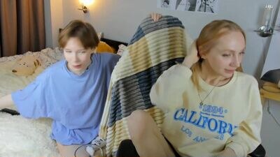 soo_emma public webcam profile photo 2