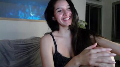 sophia_whispers public webcam profile photo 3