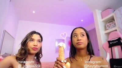 sophiamoon99 public webcam profile photo 4