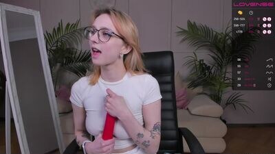 sophie_lillis public webcam profile photo 2