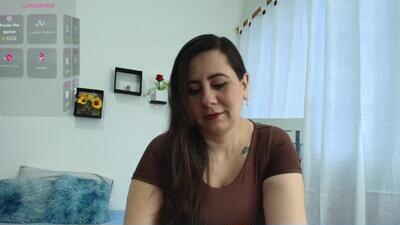 sophie_tyler25 public webcam profile photo 2