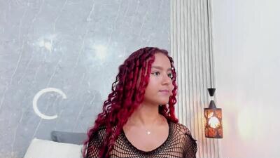sophiee_velvet public webcam profile photo 2