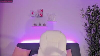 sophiehuntt public webcam profile photo 2