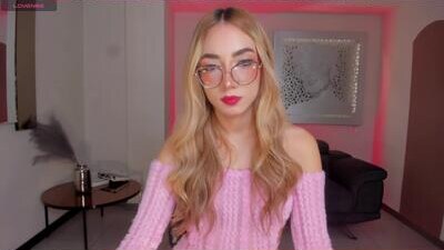 sophielafont public webcam profile photo 8
