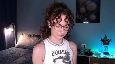 sophieleroux public webcam profile photo 2