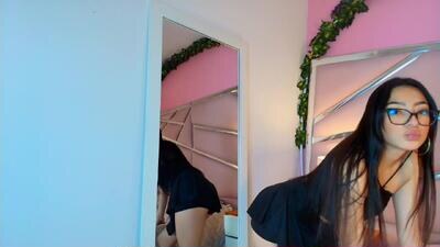 sophievelle public webcam profile photo 3