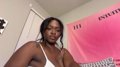 spoiledeboni public webcam profile photo 4