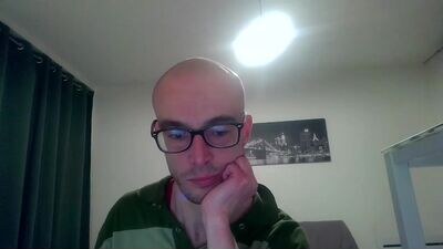 ssenzo public webcam profile photo 3