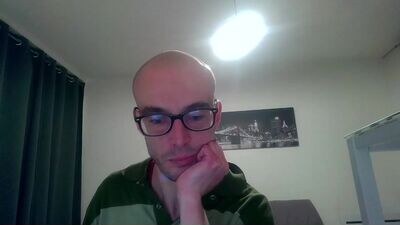 ssenzo public webcam profile photo 4