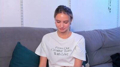 stacybesty public webcam profile photo 2