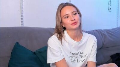 stacybesty public webcam profile photo 3