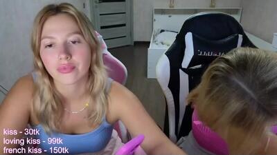 stefany_and_bettany public webcam profile photo 2