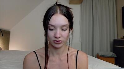 strawberrye7 public webcam profile photo 3