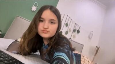 strawbunnybite public webcam profile photo 6