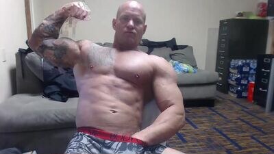 strongandhard073 public webcam profile photo 4