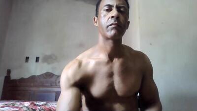 strongdaddyfantastic public webcam profile photo 4