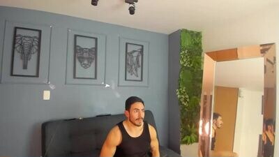 stud_hunk