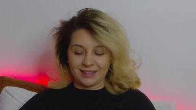 sublimecarla public webcam profile photo 2