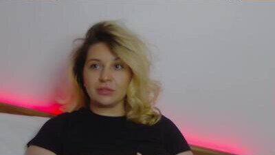 sublimecarla public webcam profile photo 5