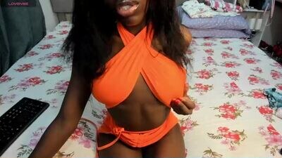 suhaila_suu public webcam profile photo 2