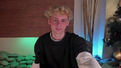 sunburn_boy public webcam profile photo 2