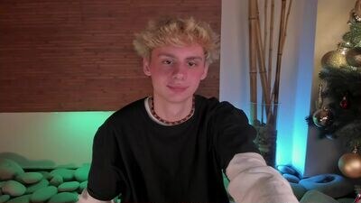 sunburn_boy public webcam profile photo 3
