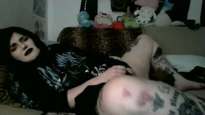 sundaygoth public webcam profile photo 10