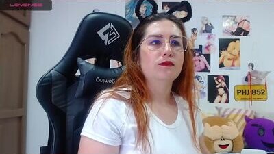 susan_fox1 public webcam profile photo 7