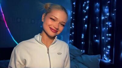 suzannabarmes public webcam profile photo 3