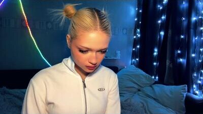 suzannabarmes public webcam profile photo 6