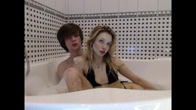sweeetiee_couple public webcam profile photo 3