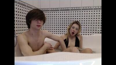 sweeetiee_couple public webcam profile photo 5