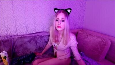 sweet_mol1y public webcam profile photo 6