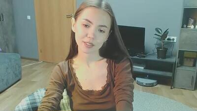 sweetieee_kira public webcam profile photo 3