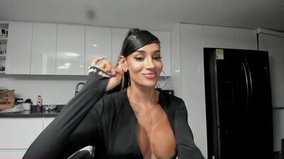 sweetlaurasaenz public webcam profile photo 2