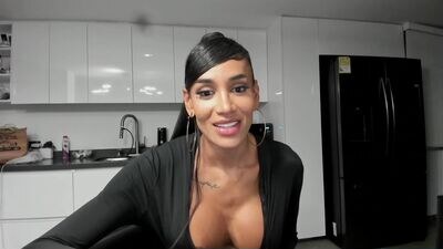 sweetlaurasaenz public webcam profile photo 3