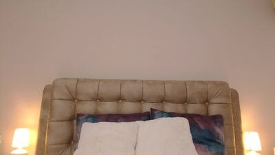 sweetndcrazy public webcam profile photo 7